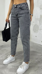 Elegant Womes Gray Mom Fit Jeans