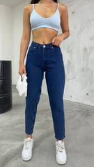 Fashionable Blue Denim Womens Jeans For Everyday wear