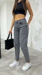 Elegant Womes Gray Mom Fit Jeans