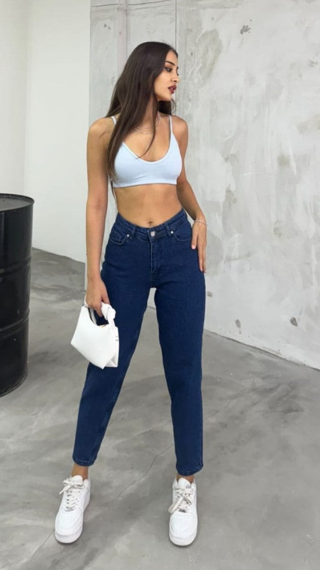 Fashionable Blue Denim Womens Jeans For Everyday wear